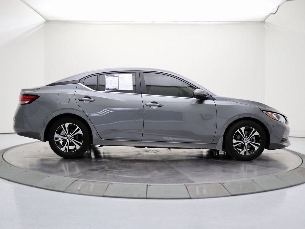 Vehicle image 8 of 52