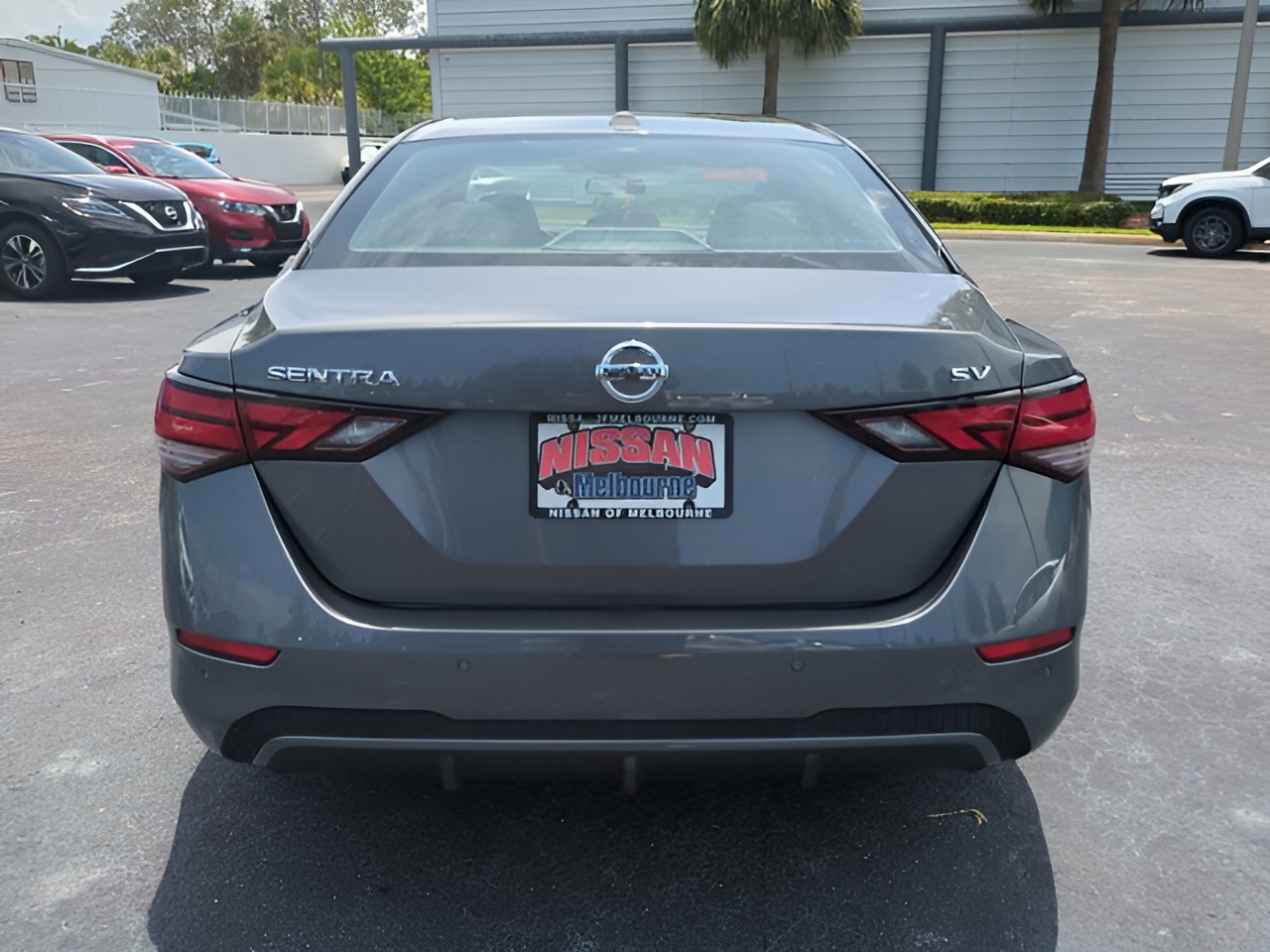 Vehicle image 33 of 35