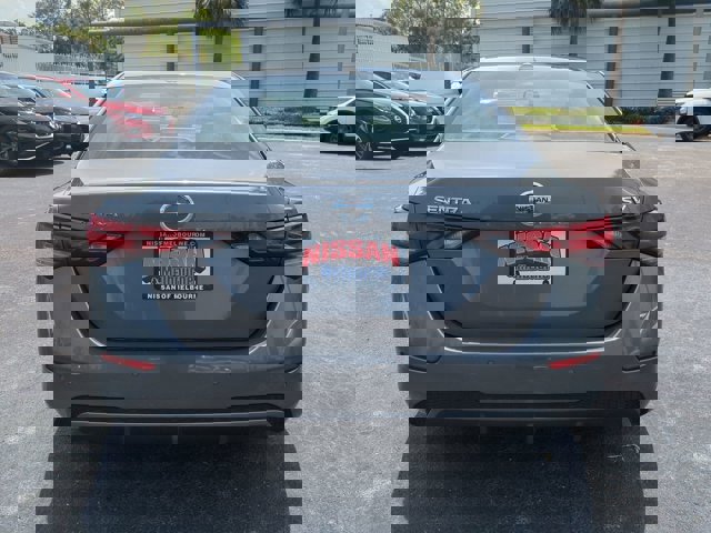 Vehicle image 7 of 35