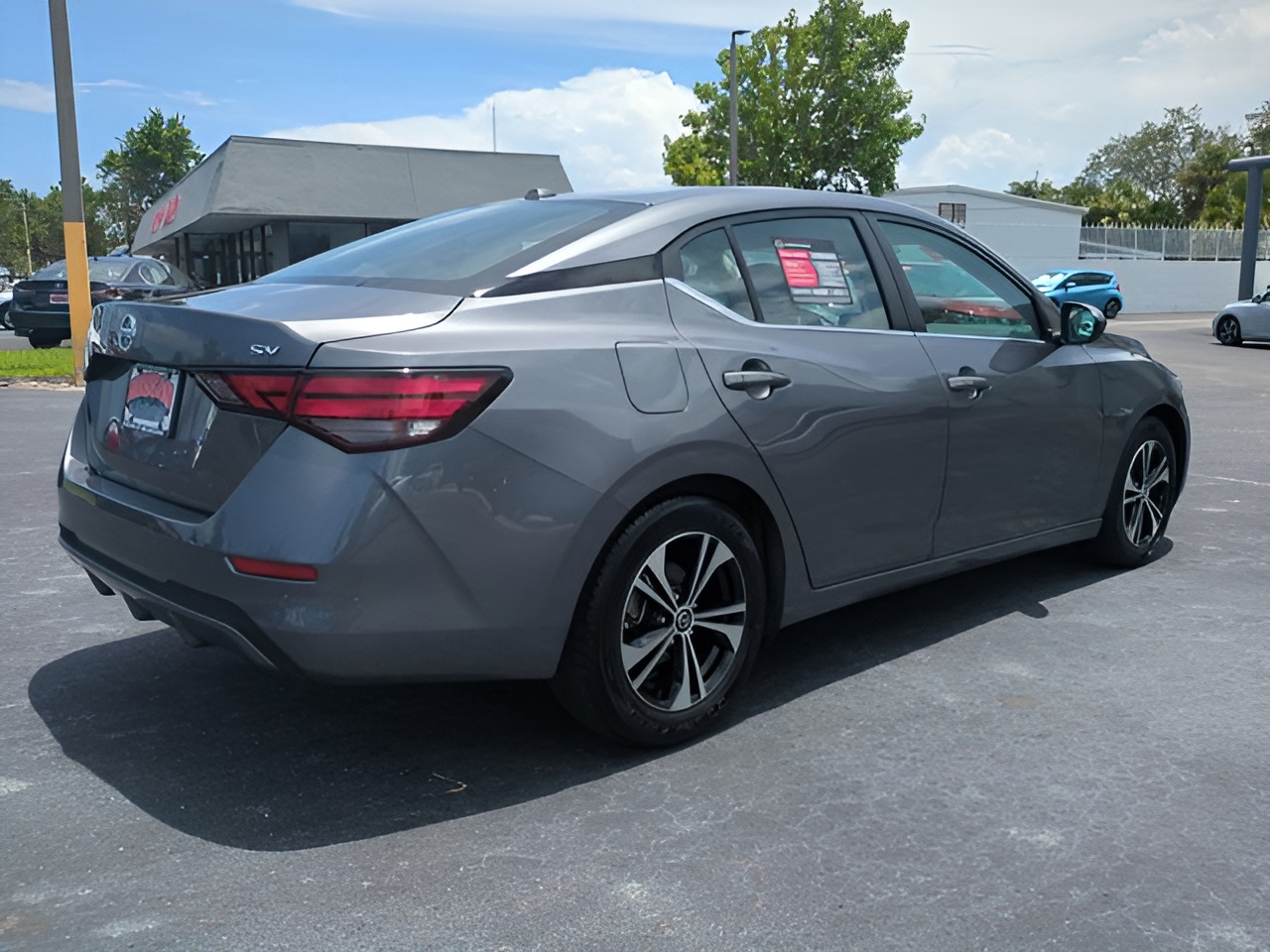 Vehicle image 32 of 35