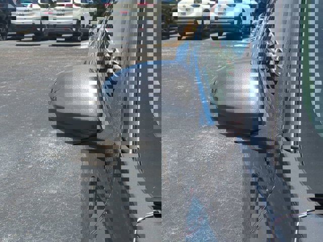 Vehicle image 12 of 35