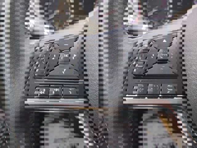 Vehicle image 22 of 35