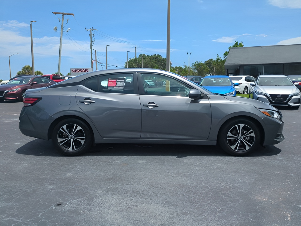Vehicle image 31 of 35
