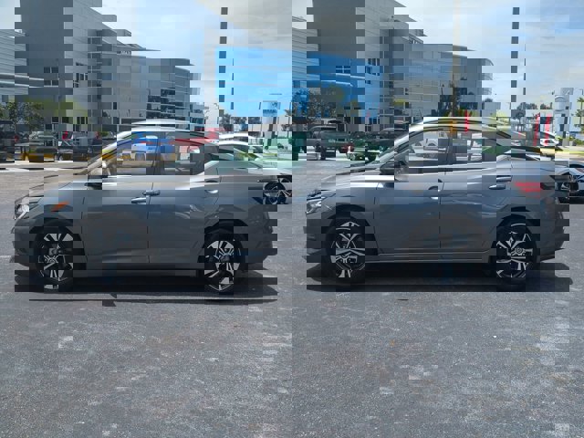 Vehicle image 9 of 35