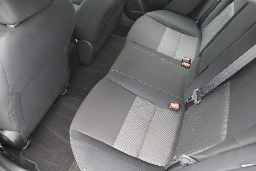 Vehicle image 10 of 22