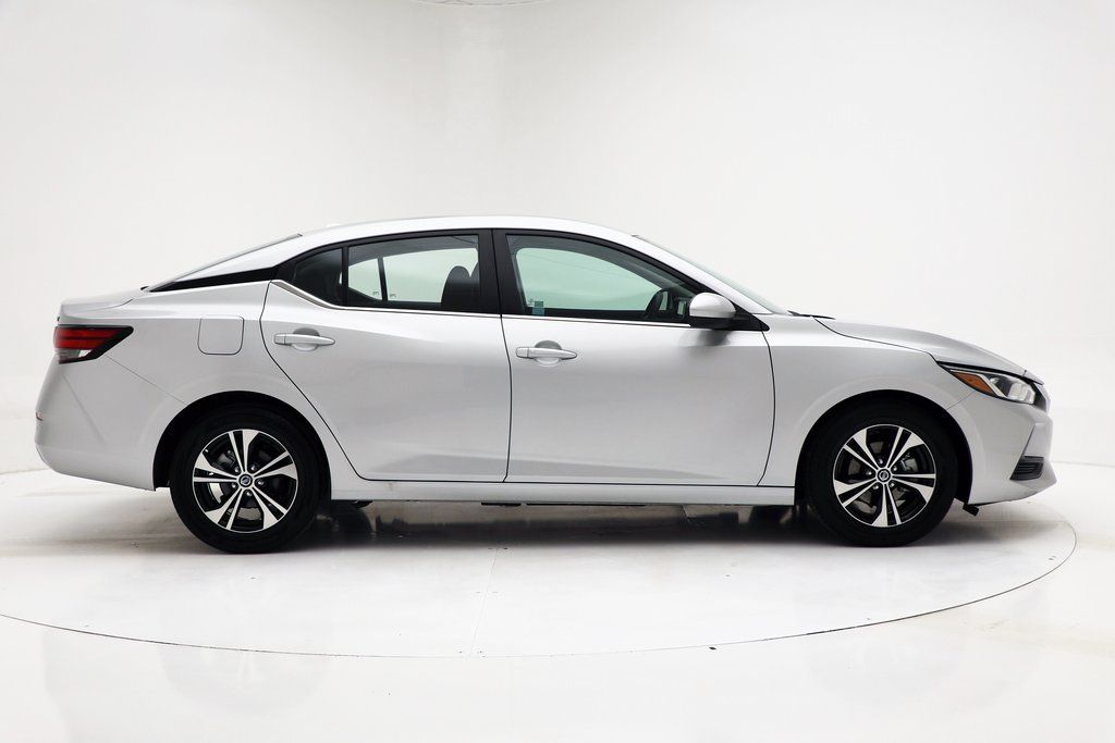 Vehicle image 2 of 22