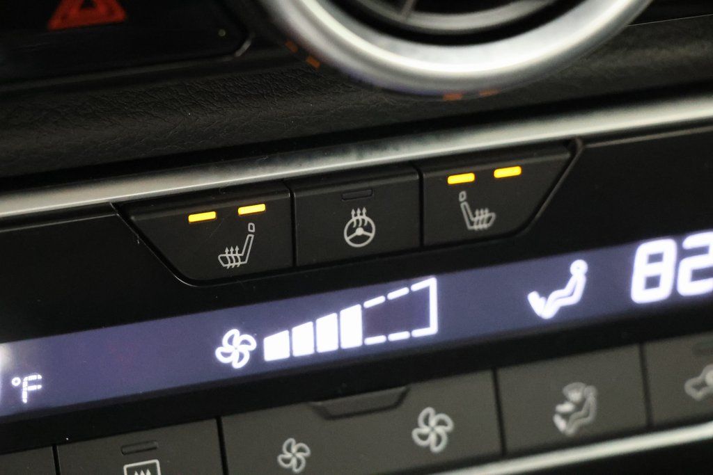 Vehicle image 19 of 22