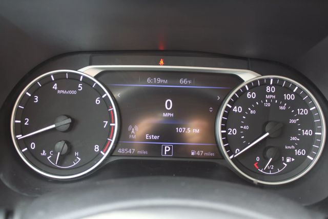 Vehicle image 23 of 40