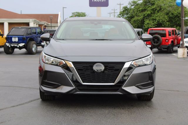 Vehicle image 2 of 40