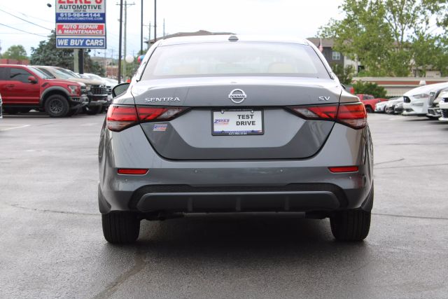 Vehicle image 5 of 40