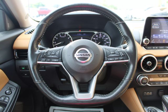 Vehicle image 22 of 40