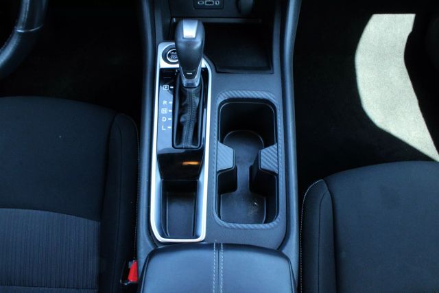 Vehicle image 8 of 15
