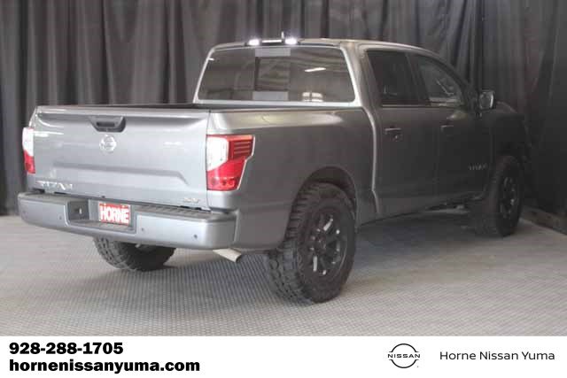 Vehicle image 4 of 15