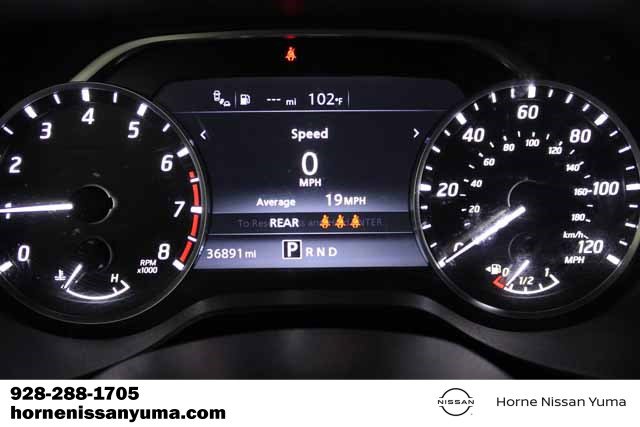 Vehicle image 11 of 15