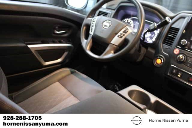 Vehicle image 13 of 15