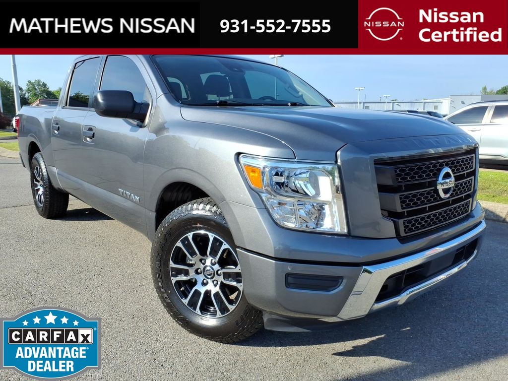 2022 Nissan Titan SV Image 2 of 20