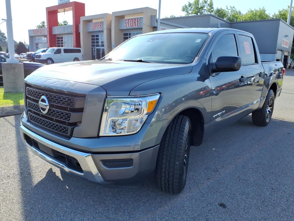 2022 Nissan Titan SV Image 1 of 20