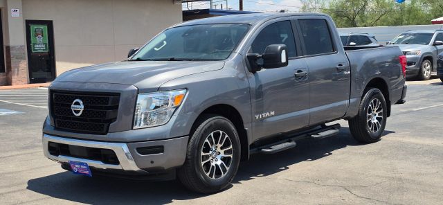 2022 Nissan Titan SV Image 1 of 17