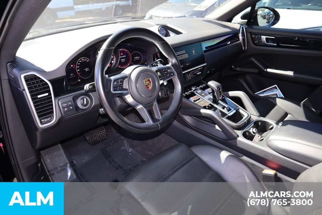 Vehicle image 10 of 40