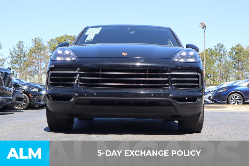 Vehicle image 3 of 40