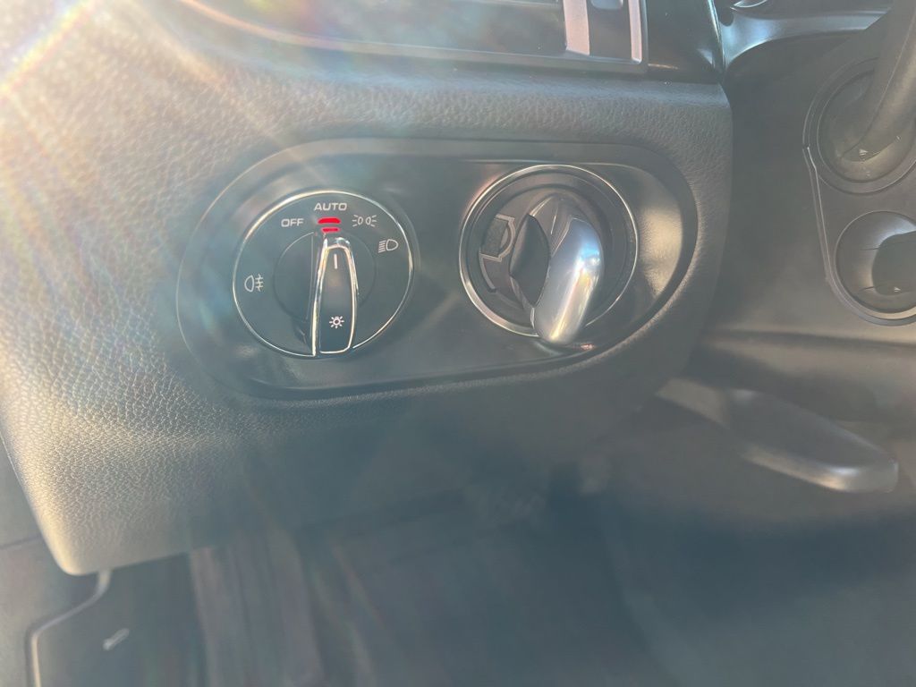 2022 Porsche Macan Base Image 55 of 59