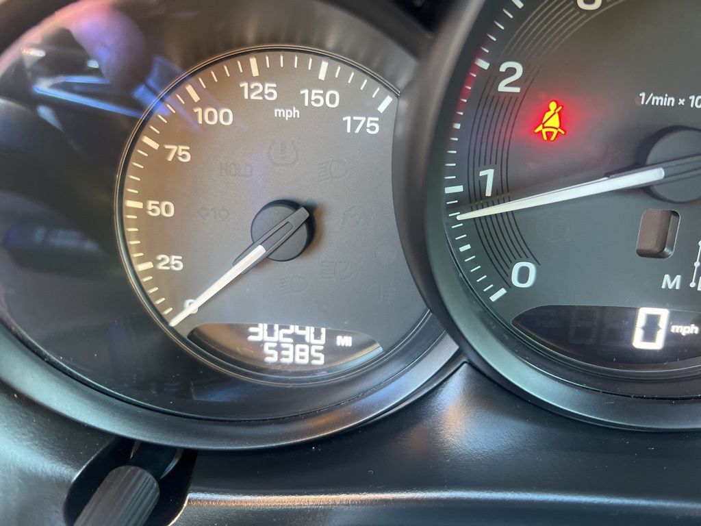 2022 Porsche Macan Base Image 31 of 59