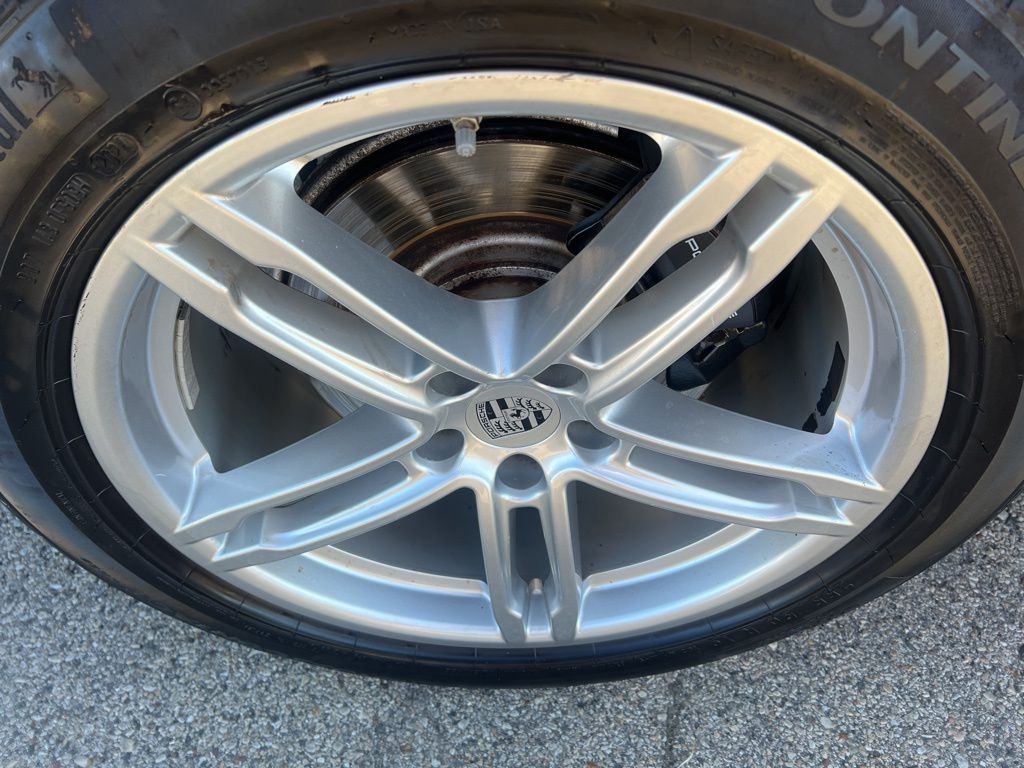 2022 Porsche Macan Base Image 14 of 59