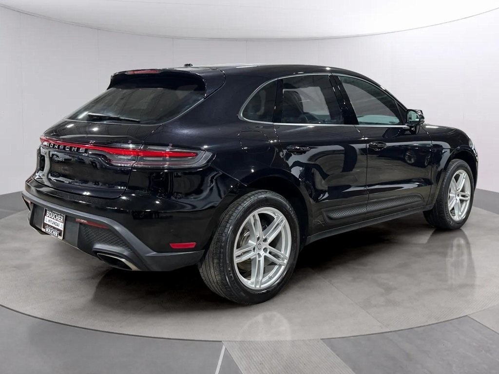 2022 Porsche Macan Base Image 5 of 29