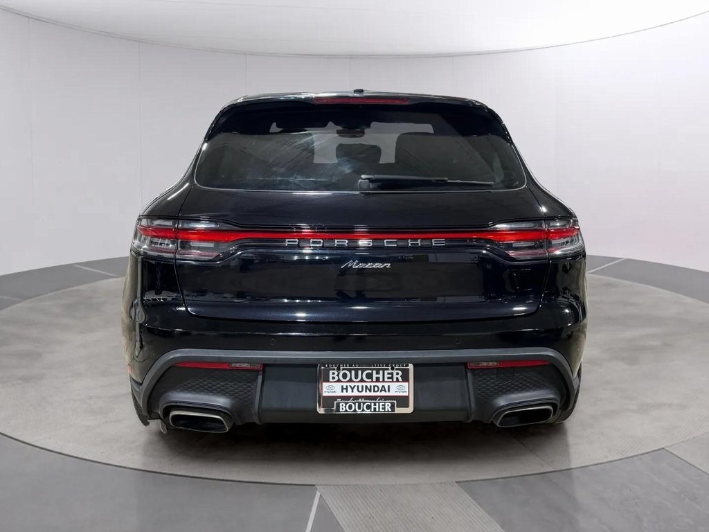 2022 Porsche Macan Base Image 6 of 29
