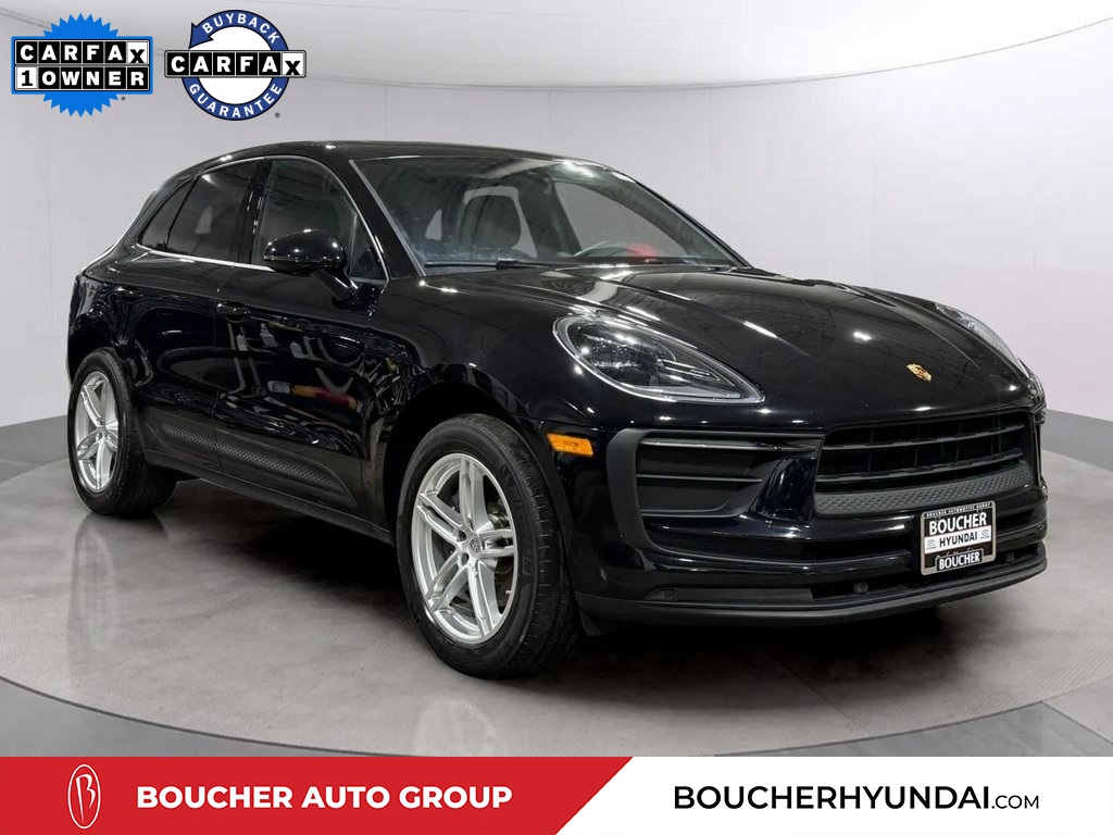 2022 Porsche Macan Base Image 3 of 29