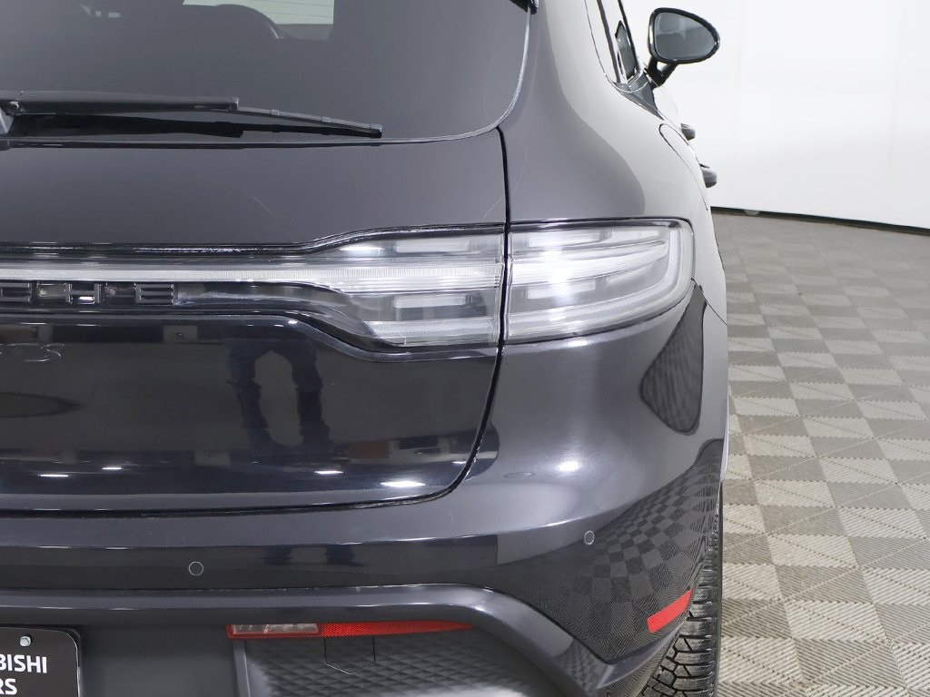 2022 Porsche Macan GTS Image 15 of 64