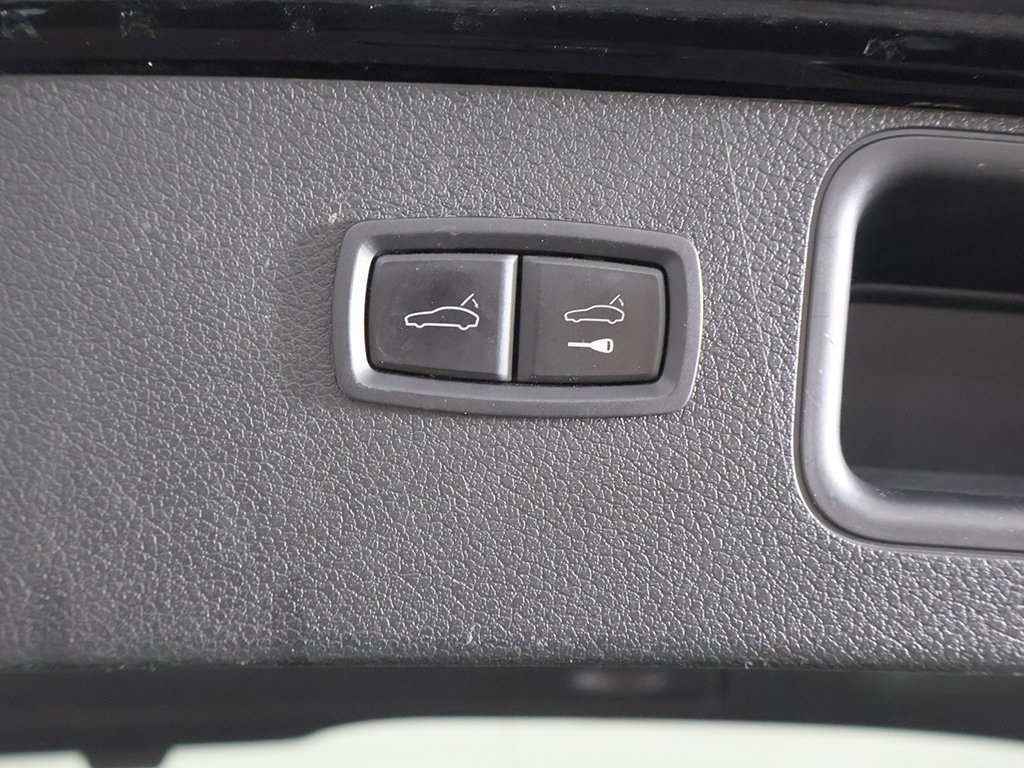 2022 Porsche Macan GTS Image 39 of 64