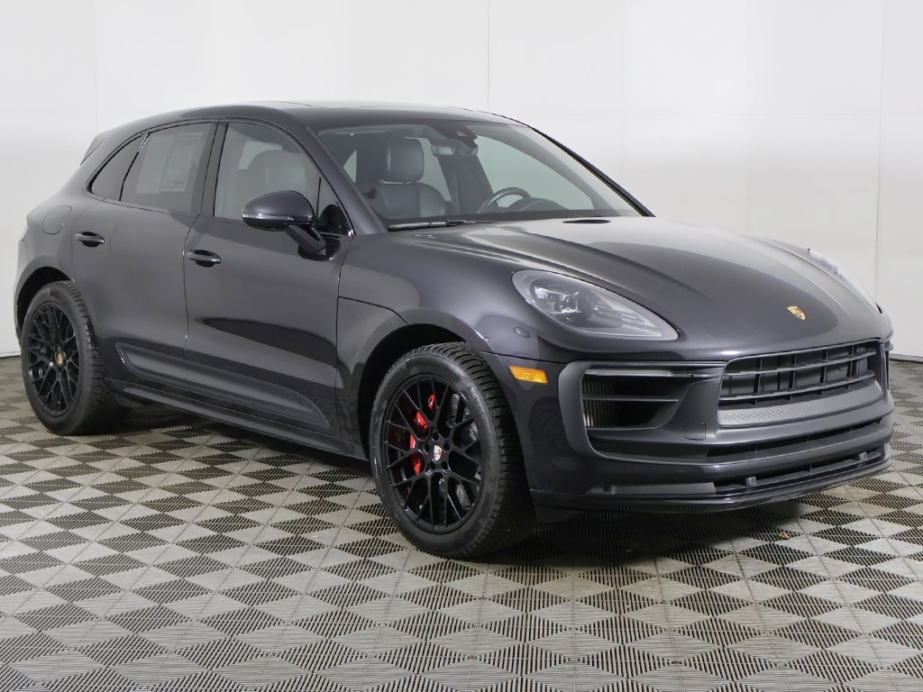 2022 Porsche Macan GTS Image 4 of 64