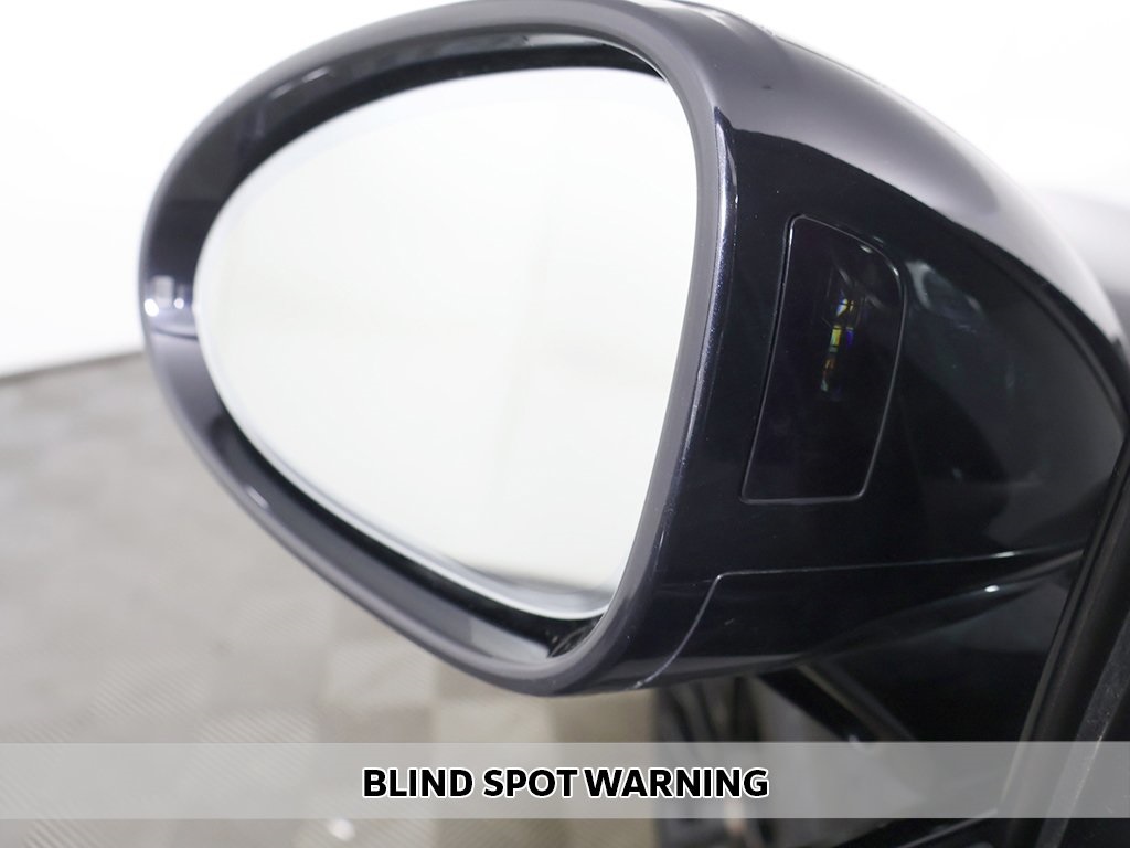 2022 Porsche Macan GTS Image 51 of 64