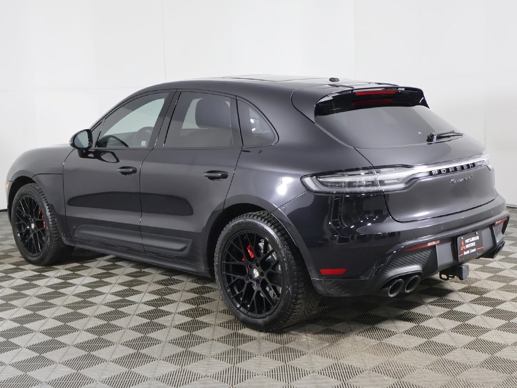 2022 Porsche Macan GTS Image 10 of 64