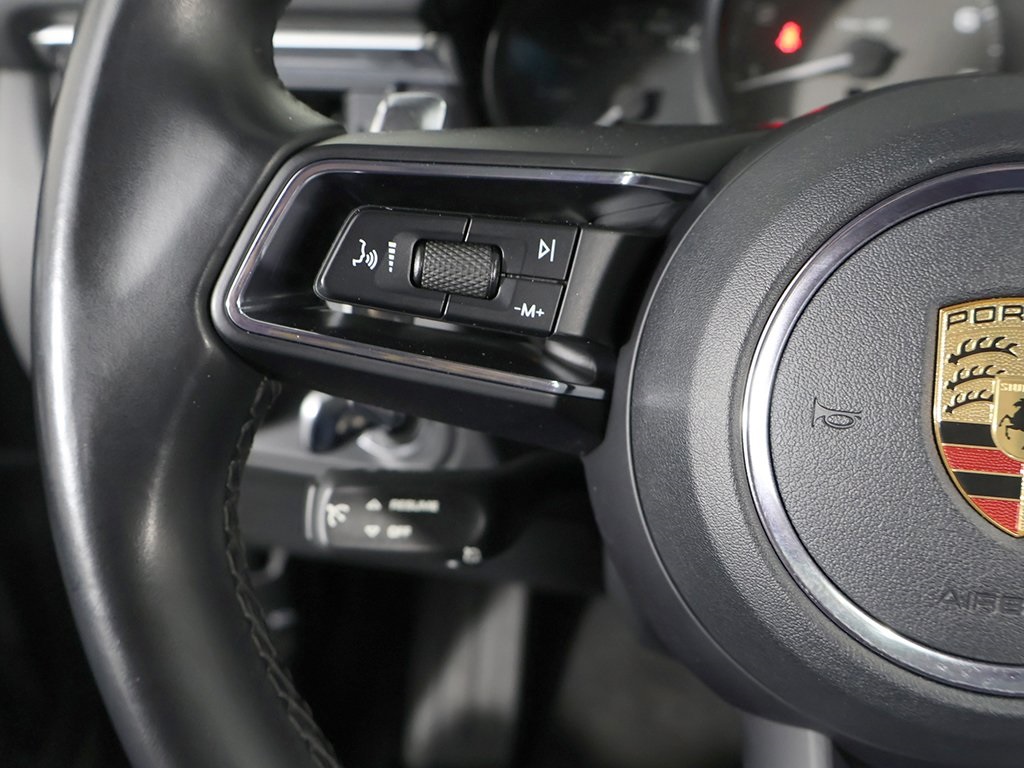 2022 Porsche Macan GTS Image 25 of 64