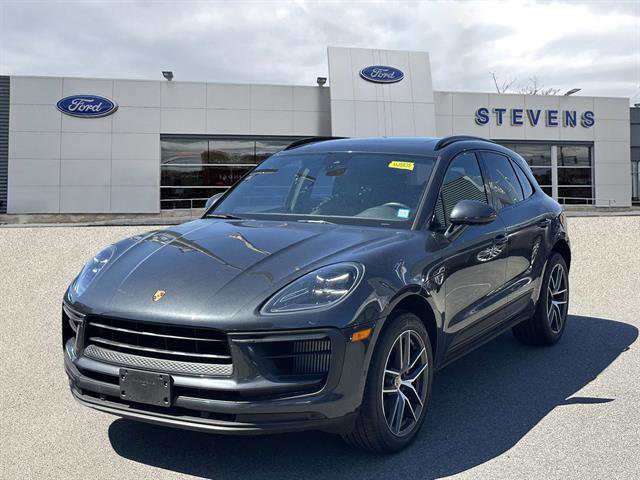 2022 Porsche Macan S Image 2 of 64