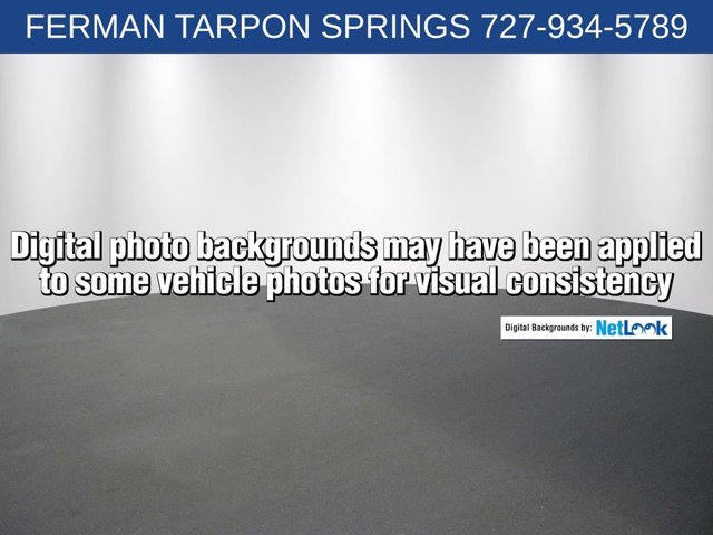 2022 Porsche Macan S Image 30 of 34