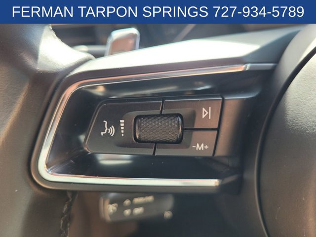 2022 Porsche Macan S Image 27 of 34