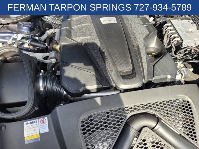 2022 Porsche Macan S Image 11 of 34