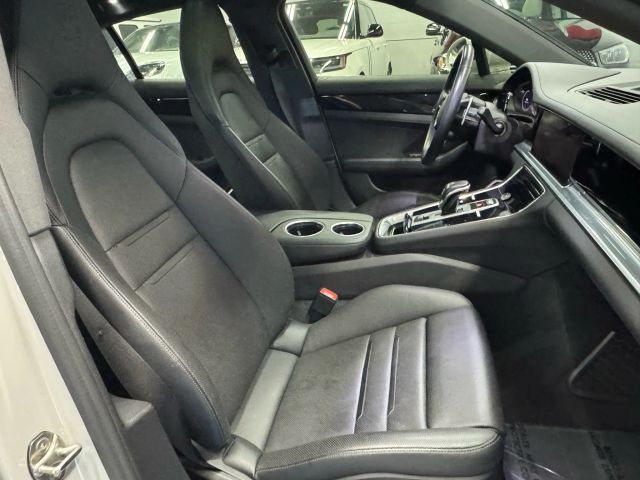 Vehicle image 15 of 33