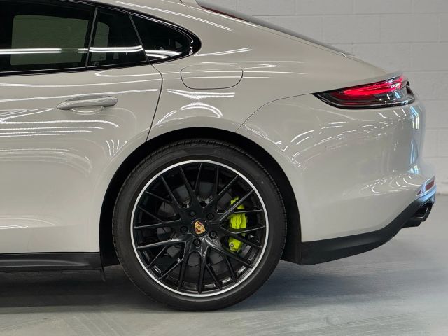 Vehicle image 11 of 33