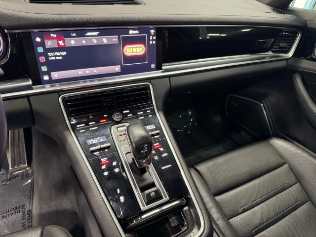 Vehicle image 29 of 33