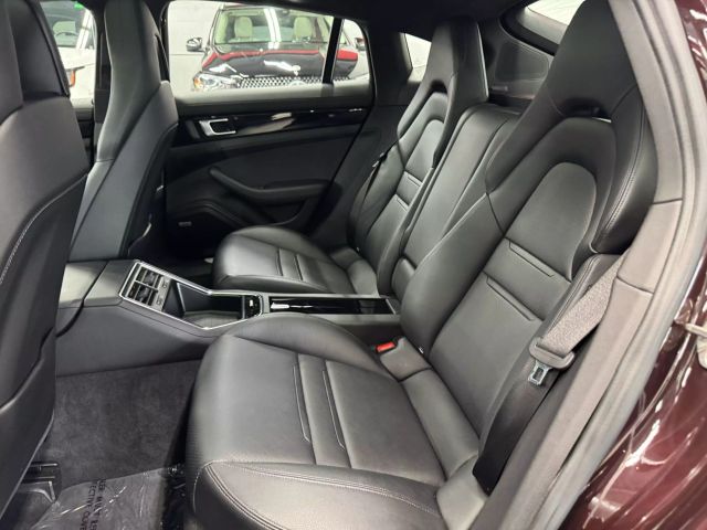 Vehicle image 18 of 39