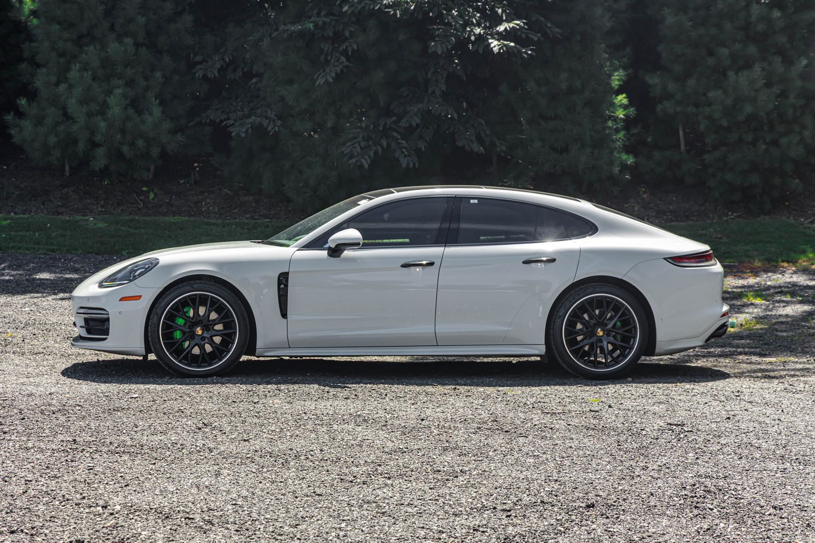 2022 Porsche Panamera Base Image 12 of 24