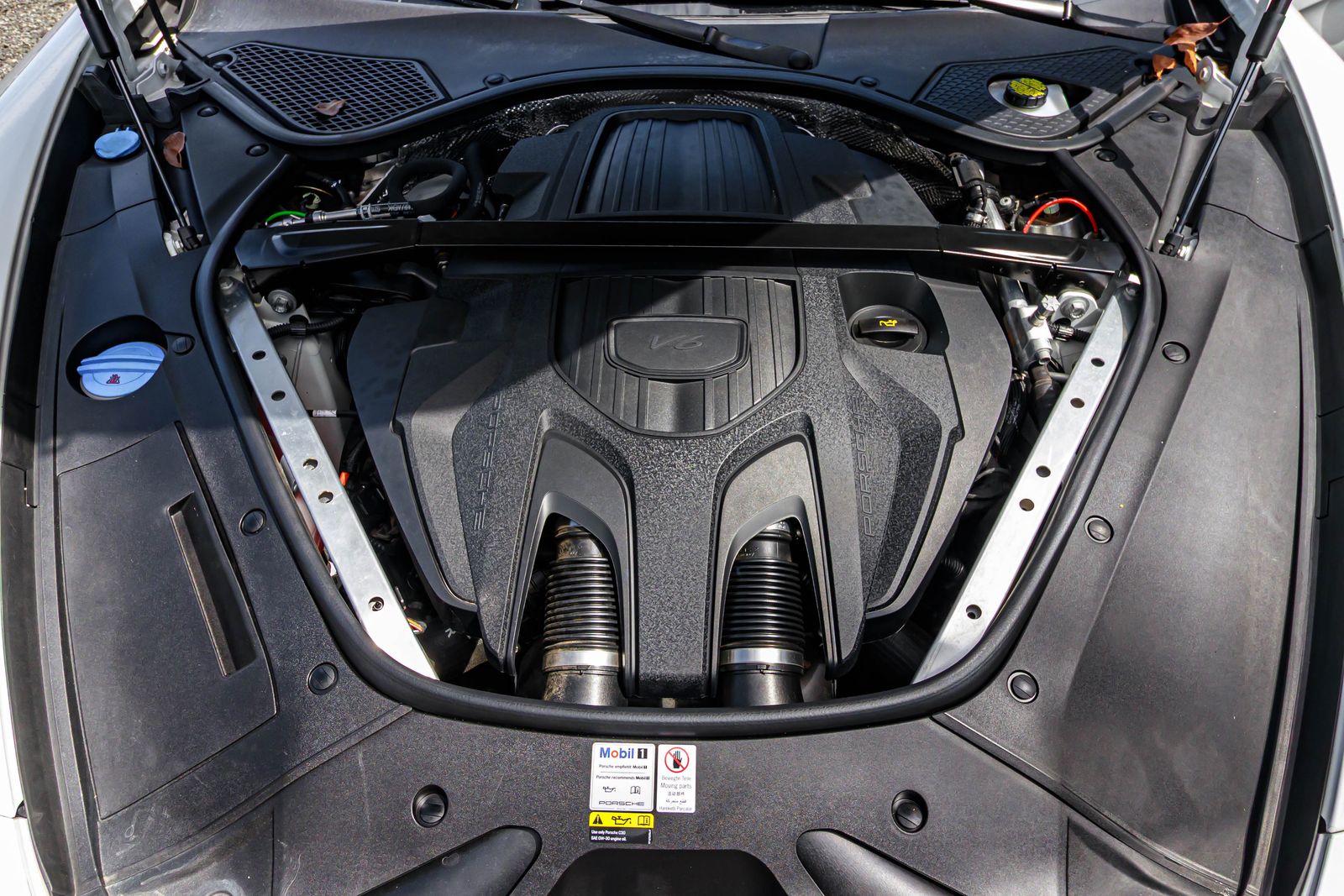 2022 Porsche Panamera Base Image 13 of 24