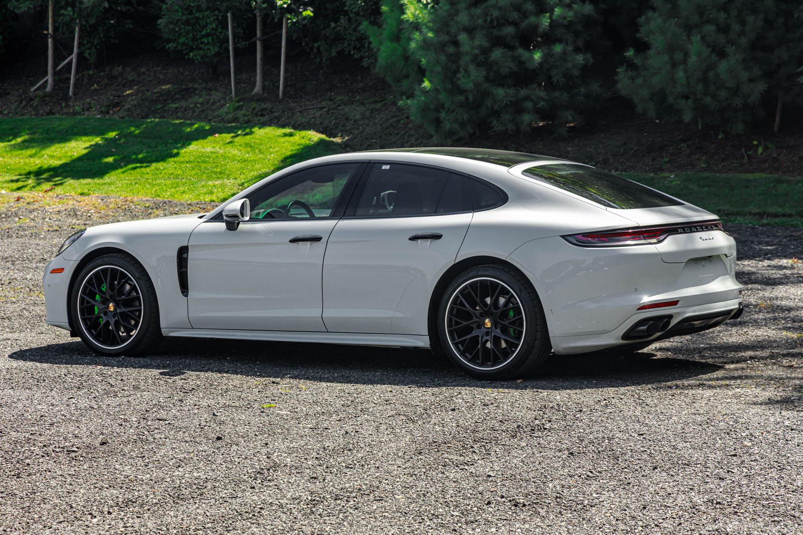 2022 Porsche Panamera Base Image 10 of 24