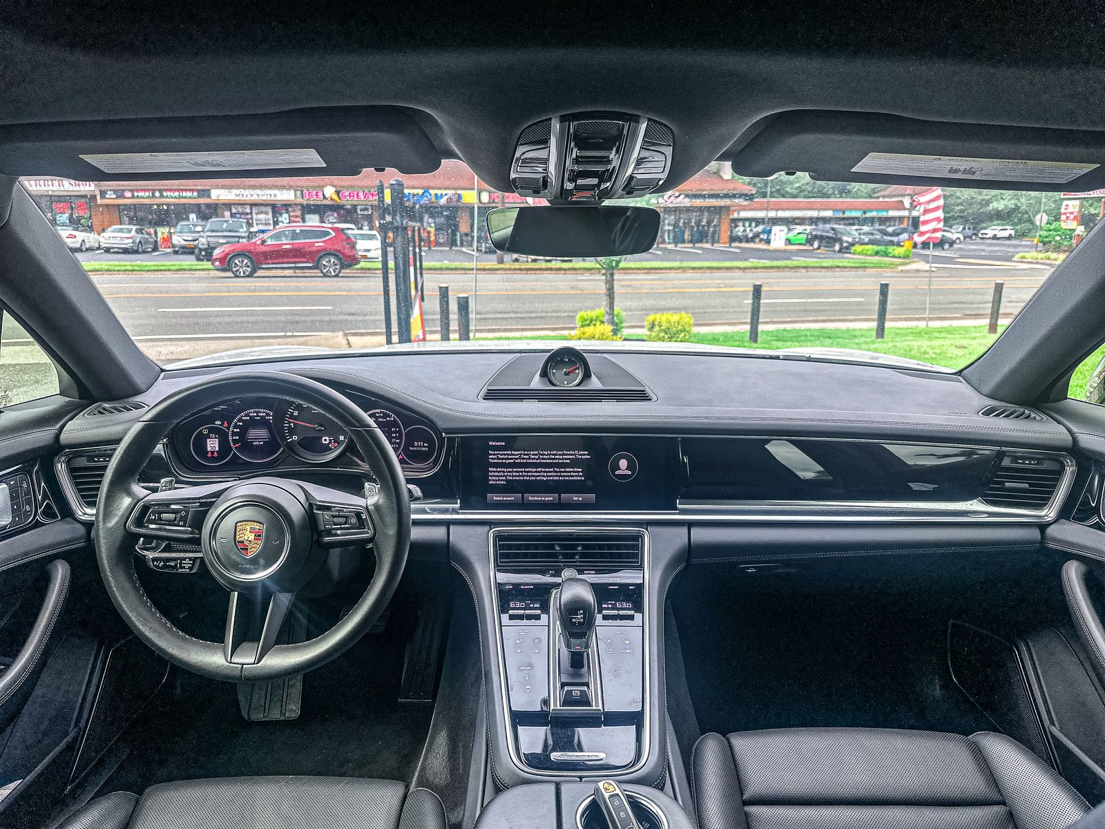 2022 Porsche Panamera Base Image 17 of 24