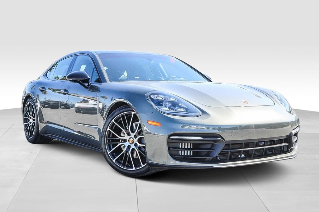 2022 Porsche Panamera Platinum Edition Image 3 of 28