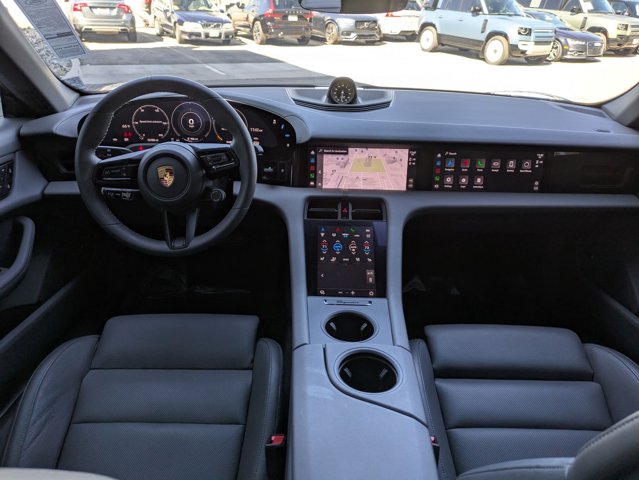 2022 Porsche Taycan 4S Image 15 of 32